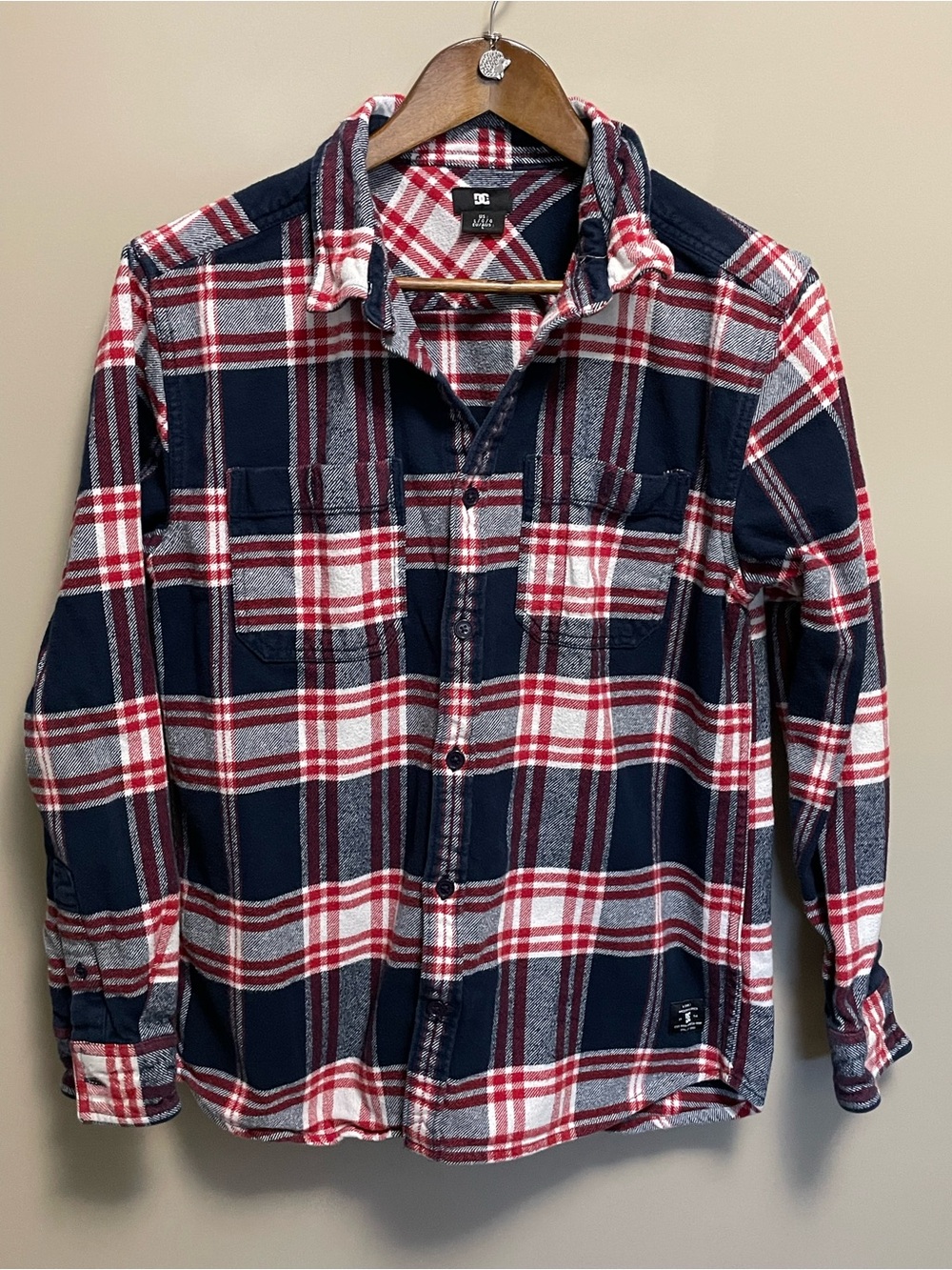 DC Navy Red & White Plaid Button Down Shirt Men’s Large